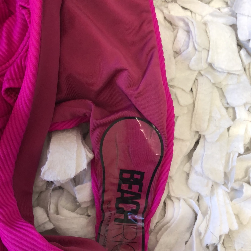 Sold Out Beach Riot Madeline Ivy Ruffle Bottom - Picture 9 of 9